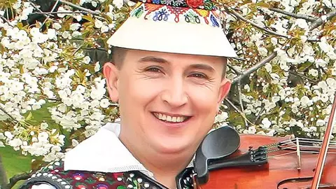 Lupu Rednic: “Sacrificiile pe care le fac artiștii pentru a apărea în fața publicului sunt imense și, nu de puține ori, îi doboară”