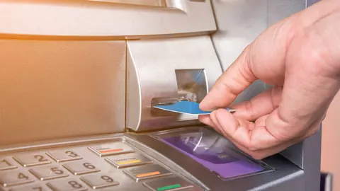 ANAF va colabora cu băncile! Contul datornicilor va fi executat pe loc