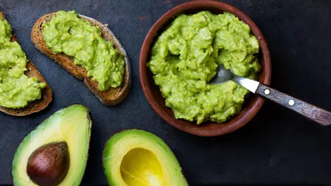 Dieta cu avocado! Te scapă de kilogramele în plus și scade nivelul colesterolului