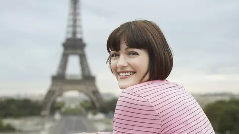 Prima întâlnire, în stil parizian: 5 idei de ținute simple și seducătoare