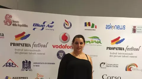 ”Toate greutățile vieții de orfan m-au făcut ceea ce am ajuns azi - o luptătoare” – povestea vieții regizoarei italiene de origine română, Violeta  Bîrlă