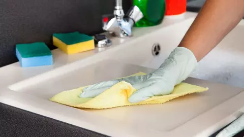 4 locuri din casă unde se ascund bacteriile. Acordă-le mai multă atenție atunci când faci curățenie