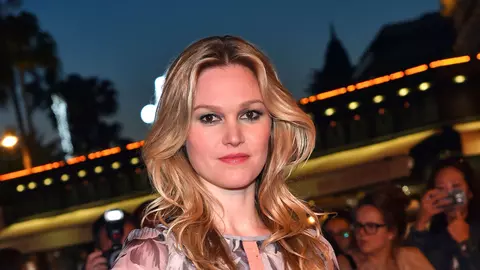 Julia Stiles este însărcinată! Celebra actriță va deveni mămică pentru prima data