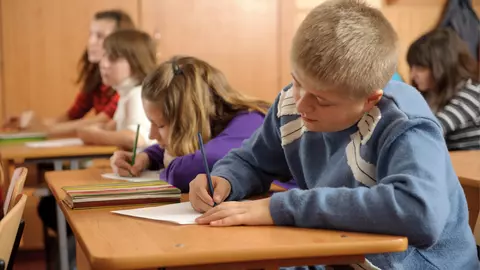 Alimentația copilului stresat de examene! Sfaturi prețioase de la un medic specialist