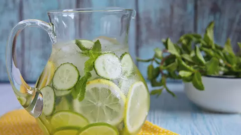 Băutura naturală care te ajută să slăbești 5 kilograme, fără dietă