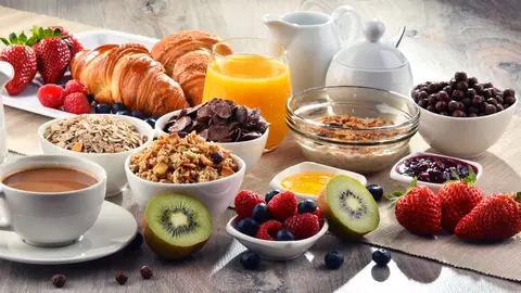 Mănâncă aceste alimente pe stomacul gol și vei fi sănătos ani întregi! Fac minuni pentru organism
