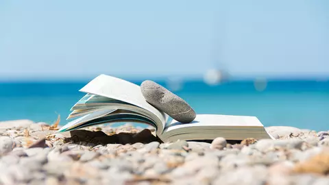Pachete de cărți de vacanță la reducere – cărțile pe care ți le-ai dorit
