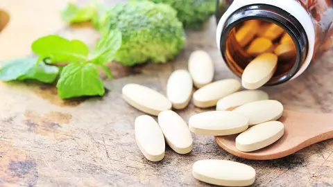 7 vitamine pe care trebuie să le consumi imediat ce ai împlinit 40 de ani