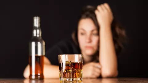 Cum poți scăpa de dependența de alcool cu ajutorul hipnozei?