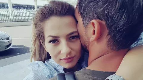 Răzvan Simion și Lidia Buble, momente romantice pe scenă! Au fost surprinși într-o ipostază intimă, în văzul tuturor
