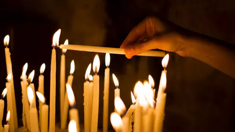 De ce aprindem lumânări în biserică și cum facem acest lucru în mod corect