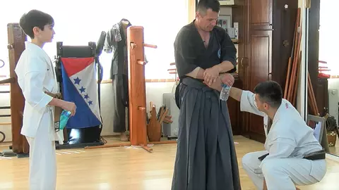 Karate pentru copii. Episodul 5: Apărare la sustragerea unui obiect