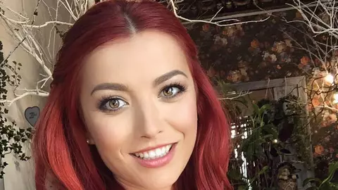 Elena Gheorghe își sărbătorește fetița care împlinește o lună! Artista a publicat o imagine emoționantă pe Internet