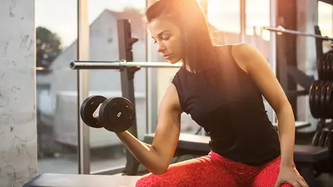 Exerciții cu greutăți sau cardio? Costin Glăvan îți spune ce să alegi