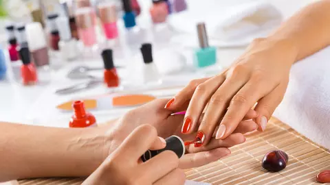 Manichiura pentru interviu. Ce culori să alegi dacă vrei să faci o părere bună în fața angajatorilor