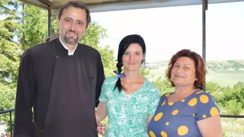 După ce a abandonat școala, o tânără din Vaslui a fost admisă la Medicină cu media 9,40. Povestea ei este incredibilă