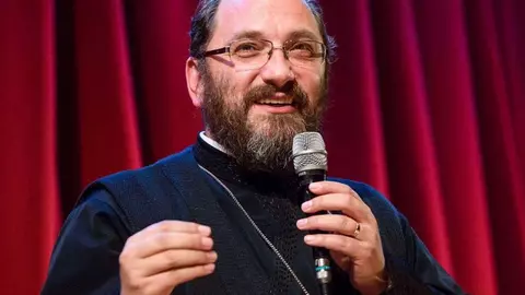 Preotul Constantin Necula, despre femeile care se machiază: "Machiajul este consecința unui complex, iar complexele au la bază păcate"