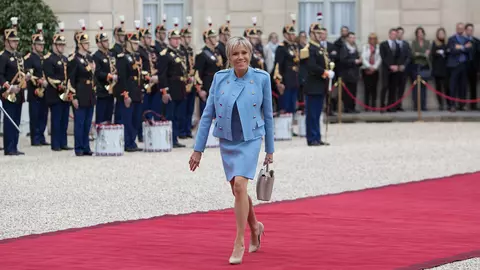 Motivul pentru care Brigitte Macron nu poartă fuste lungi
