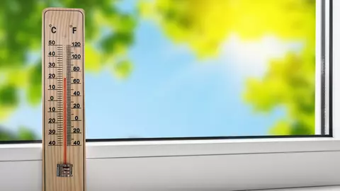 Un nou val de căldură peste România! Cod portocaliu de caniculă în 6 județe și cod galben în restul țării