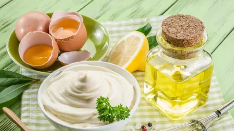 Cum să faci maioneza perfectă în doar 3 minute? Jamie Oliver te învață secretele lui