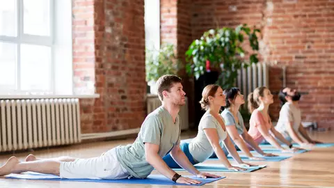 Exerciții yoga pentru copii. Episodul 5: Postura Cobrei