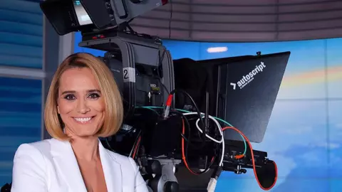 Imagini de colecție cu Andreea Esca, în copilărie! Cum arăta prezetatoarea în urmă cu 30 de ani