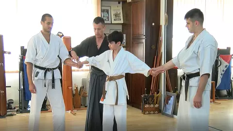 Karate pentru copii. Episodul 6: Apărare împotriva a doi agresori