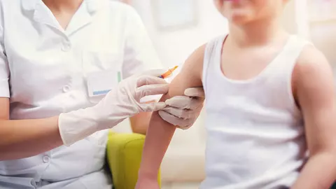 Ferește-l de pneumonie. Vaccinează-ți copilul!