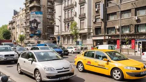 Avertizările meteo au blocat traficul din Capitală, la ora 17:00! Aproape toate străzile sunt aglomerate