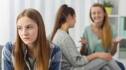 Cele 3 lucruri care îi fac pe cei din jur să nu te placă. Renunță imediat să le mai faci