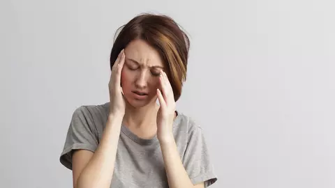 Când ar trebui să te îngrijoreze pierderile de memorie? Semnele care ar trebui să te trimită direct la medic