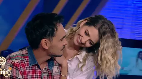 Lidia Buble și Răzvan Simion, momente intime în direct! Telespectatorii au rămas fără cuvinte