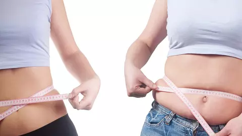 A slăbit 54 de kilograme, fără să renunțe definitiv la dulciuri. Care este secretul acestei femei?