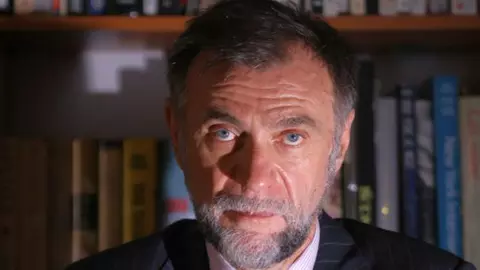 Veste tristă pentru români! A murit Camil Aurelian Petrescu, fiului celebrului scriitor Camil Petrescu