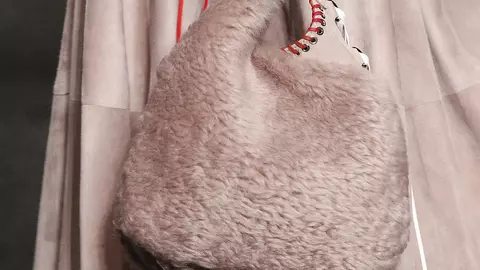 Cele mai stylish poșete sub 200 de lei