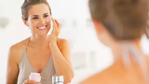 De la ce vârstă ar trebui să începi să folosești creme anti-aging?
