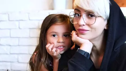 Giulia Anghelescu, dată de gol chiar de fiica ei: „Mami a vrut să înfieze o chinezoaică”