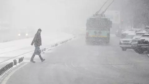 Cod portocaliu și galben de ninsori abundente. Care sunt zonele aflate sub avertizare meteorologică?