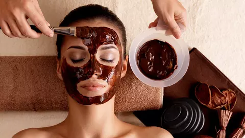 Masca cu ciocolată rezolvă problema tenului uscat. Pielea ta va arăta perfect, chiar și în timpul sezonului rece
