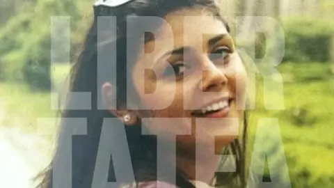 Primele imagini de la înmormântarea Alinei Ciucu, tânăra de 25 de ani ucisă la metrou. Familia ei trece prin momente grele