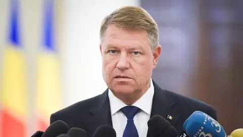 Președintele Klaus Iohannis: „Se vor introduce noi restricții de circulație. Ce a fost până acum o recomandare, devine acum o obligație, după principiul stăm acasă!”