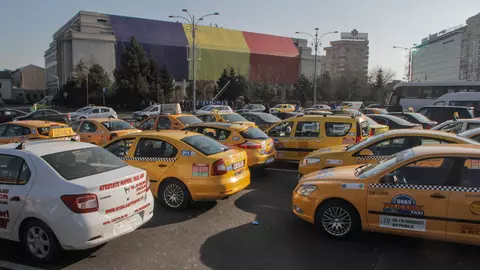 Transportatorii protestează, astăzi, în faţa Guvernului! Vor fi mai multe restricții de circulație