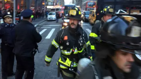 Explozie puternică într-o stație de autobuz din New York. Care este cauza?