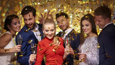 Obiceiuri în Ajunul Anului Nou și superstiții de Revelion. Ce trebuie să faci dacă vrei să îți meargă bine tot anul?