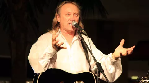 Colinde de Crăciun cântate de Ștefan Hrușcă. Iată cele mai cunoscute și mai frumoase piese ale artistului