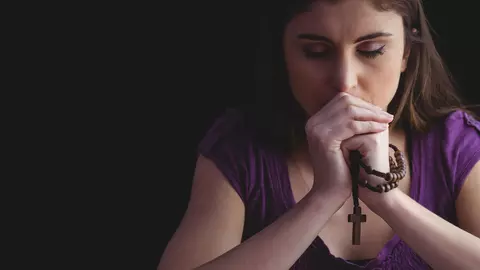 Rugăciunea către Sfântul Ierarh Grigorie Teologul te ajută să îți găsești liniștea sufletească. Orice credincios trebuie să o spună pe 25 ianuarie