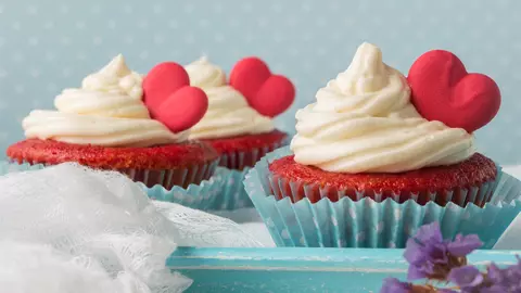 5 deserturi delicioase pentru Valentine’s Day. Surprinde-ți jumătatea cu un cadou dulce