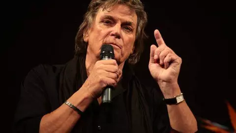 Florin Piersic a fost operat a doua oară. Starea de sănătate a actorului îi îngrijorează pe colegii săi de breaslă
