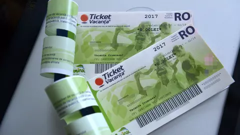 Anunțul care îi vizează pe angajații de la stat. Ce se întâmplă cu voucherele de vacanță?