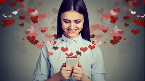 Mesaje de Valentine’s Day 2018. Ce să îi urezi persoanei iubite dacă îți dorești să o impresionezi?